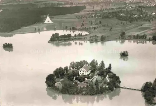 AK / Ansichtskarte Mauensee SURSEE LU Fliegeraufnahme Schloss-Mauensee See Insel Steg Tipi Luftbild Baeume Landschaft