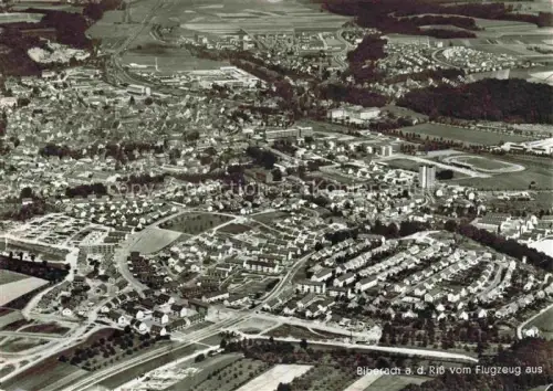 AK / Ansichtskarte BIBERACH  Riss BW Stadtpanorama Hochhaeuser Wohngebiete Felder Luftbild
