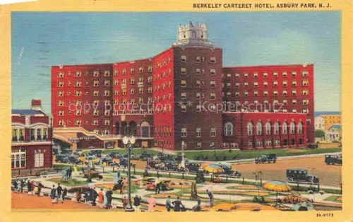 AK / Ansichtskarte Asbury Park New Jersey USA Berkeley-Carteret-Hotel Hotel Automobile Passanten Strandpromenade Stadtplatz