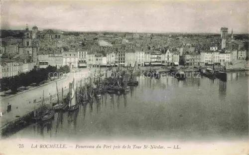 AK / Ansichtskarte LA ROCHELLE 17 Charente-Maritime Port Hafen Segelboote Stadtpanorama Tour-St-Nicolas Quai Kirche Artillerie