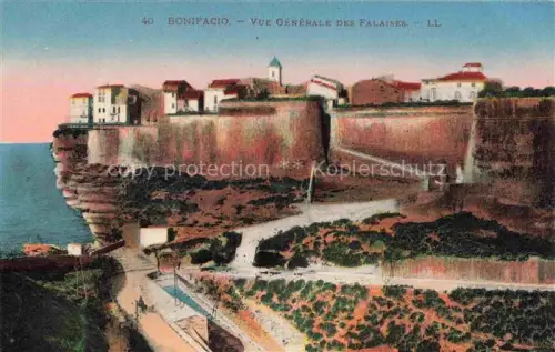 AK / Ansichtskarte Bonifacio 2A Corse du Sud Falaises Klippen Festung Haeuser Weg Meer Kirchturm