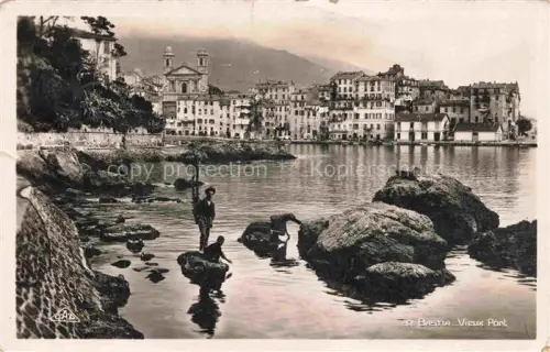 AK / Ansichtskarte BASTIA 2B Haute-Corse Vieux-Port Hafen Kirche Haeuser Felsen Frauen Meer