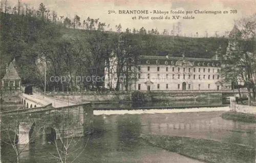 AK / Ansichtskarte Brantome Perigueux 24 Dordogne Abbaye Pont-coudé Dronne Wehr Kloster Charlemagne Bruecke Fluss