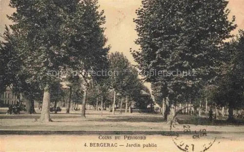AK / Ansichtskarte Bergerac 24 Dordogne Jardin-public Platanen Park Kiosk Alleen Baeume