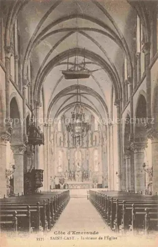 AK / Ansichtskarte Saint-Cast-le-Guildo DINAN 22 Cotes-d Armor Intérieur-de-l Église Kirchenschiff Gewoelbe Kirchenbaenke Altar Kronleuchter