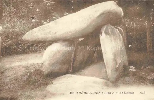 AK / Ansichtskarte TREBEURDEN Lannion 22 Cotes-d Armor Dolmen Megalith Stein Praehistorie Wald