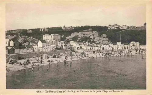 AK / Ansichtskarte TREBEURDEN Lannion 22 Cotes-d Armor Plage-de-Tresmeur Strandkabinen Badegaeste Haeuser Felsen Strand Ortschaft
