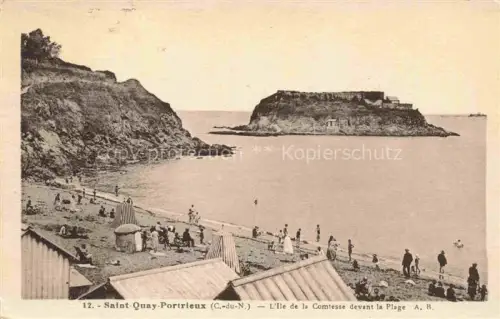 AK / Ansichtskarte Saint-Quay-Portrieux 22 Cotes-d Armor Ile-de-la-Comtesse Strand Plage-A-B Badegaeste Felsen Insel Meer Strandhuetten Rue-Cassini