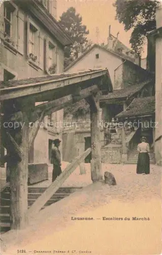 AK / Ansichtskarte LAUSANNE VD Escaliers-du-Marché Treppe Altstadt Holzkonstruktion Passanten Frau Mann
