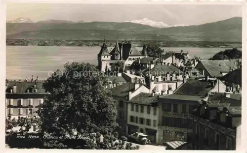 AK / Ansichtskarte NYON VD Château-de-Nyon Mont-Blanc Genfer-See Daecherblick Stadtansicht Fers-Fonte-Métaux