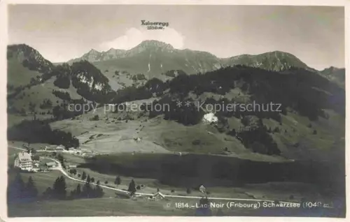 AK / Ansichtskarte Schwarzsee Lac Noir 1050m Sense FR Lac-Noir Schwarzsee Kaiseregg See Bergpanorama Alpen Wald Wiesen Hotel