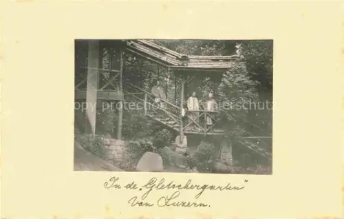 AK / Ansichtskarte LUZERN  LU Gletschergarten Holzpavillon Stiege Personen Baeume Privatfoto Park