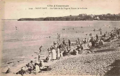 AK / Ansichtskarte Saint-Cast-le-Guildo DINAN 22 Cotes-d Armor Côte-d Emeraude Plage Pointe-de-la-Garde Badegaeste Strand Meer Boote