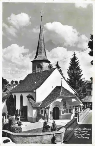 AK / Ansichtskarte Bourguillon La Sarine FR Notre-Dame-du-Carmet Kapelle Kirchturm Friedhof Baeume Wohnhaeuser