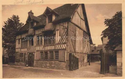 AK / Ansichtskarte Pont-Audemer BERNAY 27 Eure Auberge-du-Vieux-Puits Façade Fachwerkhaus Fachwerk Strassenansicht Tor Baeume