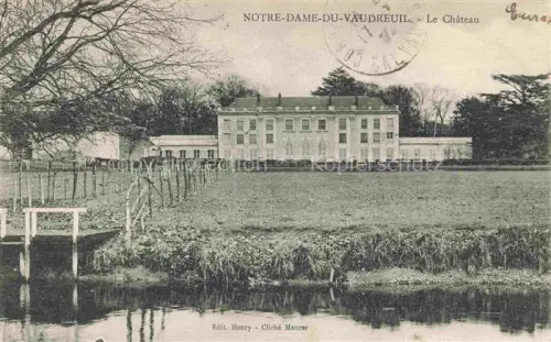 AK / Ansichtskarte Notre-Dame-du-Vaudreuil Le Vaudreuil LES ANDELY 27 Eure Château Fluss Teich Wiese Baeume Parkanlage