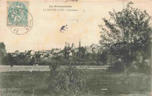 AK / Ansichtskarte La Neuve-Lyre EVREUX 27 Eure Dorf Kirche Daecher Wiese Baeume Panorama