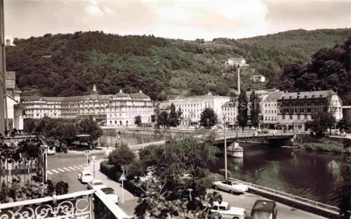 AK / Ansichtskarte BAD EMS Rheinland-Pfalz Lahn Kurhaus Bruecke Stadtansicht Autos Wald Huegel