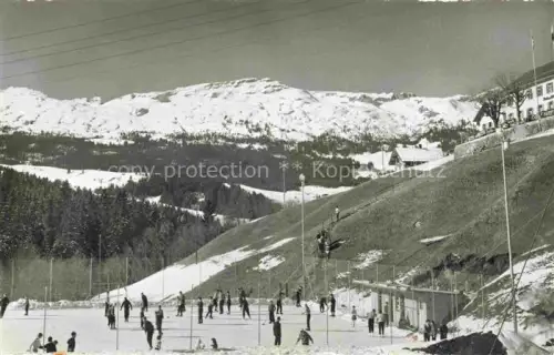 AK / Ansichtskarte Soerenberg Entlebuch LU Eisfeld Schrattenfluh Wintersport Eishockey Berge Schnee Wald Kurort