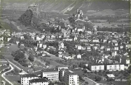 AK / Ansichtskarte Sitten  SION VS Stadtansicht Valere Tourbillon Felsen Schloss Altstadt Wohnhaeuser Weinberge Rhonetal