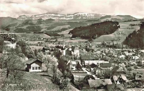 AK / Ansichtskarte Langnau  Emmental BE Kirche Stadtansicht Emmental Berge Huegel Fourierschule