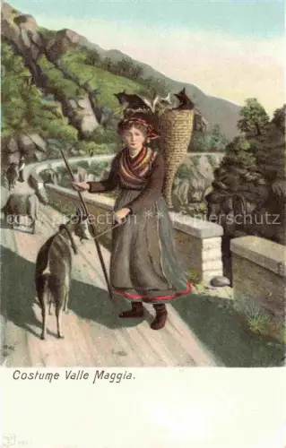 AK / Ansichtskarte Valle Maggia Maggiatal Vallemaggia TI Tracht Frau Ziege Korb Bergstrasse Berge Gebirge Vieh