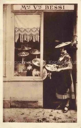AK / Ansichtskarte NICE   Nizza 06 Alpes-Maritimes Mme-Vve-Bessi Hutsalon Capeline-Nicoise Rue-Saint-Francois-de-Paule Nicoise-Tracht Frau Schaufenster Hutstaender
