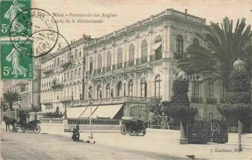 AK / Ansichtskarte NICE   Nizza 06 Alpes-Maritimes Promenade-des-Anglais Cercle-de-la-Mediterranee Palmen Pferdekutsche Passanten Jugendstilgebaeude Laternenpfahl