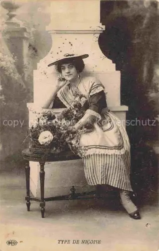 AK / Ansichtskarte NICE   Nizza 06 Alpes-Maritimes Tracht Nicoise Frau Blumenkorb Hut Regionalkleidung Studioaufnahme