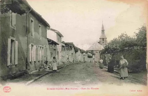 AK / Ansichtskarte Sommevoire Saint-Dizier 52 Haute-Marne Rue-des-Ecraies Dorfstrasse Kirche Frauen Haeuser