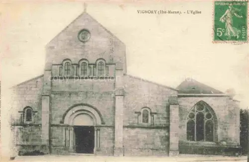AK / Ansichtskarte Vignory Chaumont 52 Haute-Marne Eglise Romanische-Kirche Fassade Rundbogen-Portal Kirchenschiff