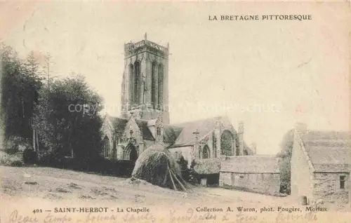 AK / Ansichtskarte Saint-Herbot Plonevez-du-Faou Chateaulin 29 Finistere Chapelle Kirchturm Bretagne Heuhaufen Gehoeft Baeume