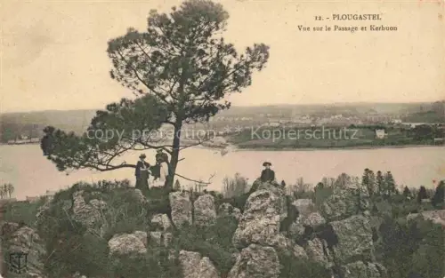 AK / Ansichtskarte Plougastel-Daoulas BREST 29 Finistere Vue-sur-le-Passage Kerhuon Élorn Felsen Personen Baum Fluss Panorama