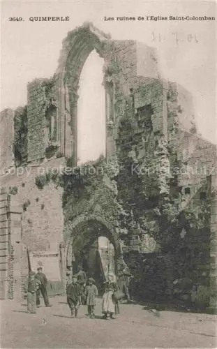 AK / Ansichtskarte Quimperle 29 Finistere Ruinen Eglise-Saint-Colomban Kirchenruine Bogen Mauerwerk Passanten Kinder