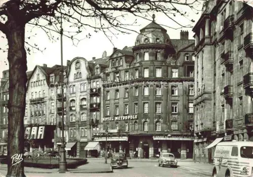 AK / Ansichtskarte METZ  57 Moselle Place-de-la-Gare Hotel-Metropole Bahnhofsplatz Gruenderzeitarchitektur Autos Strassenszene Hôtels