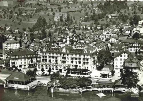 AK / Ansichtskarte Gersau Vierwaldstaettersee SZ Vierwaldstaettersee Hotel-Mueller Uferpromenade Villenviertel Bootsanleger Ortschaft