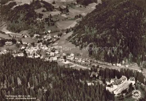 AK / Ansichtskarte Todtmoos Schwarzwald BW Luftbild Hochschwarzwald Wald Ortschaft Schloss Wiesen Tal