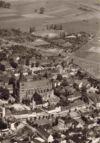 AK / Ansichtskarte Xanten Wesel NRW Luftbild Dom Roemisches-Amphitheater Niederrhein Stadtpanorama Felder