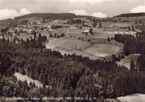 AK / Ansichtskarte Falkau Altglashuetten Feldberg BW Schwarzwald Hoehenluftkurort Wald Wiesen Haeuser Panorama Tannen Huegel