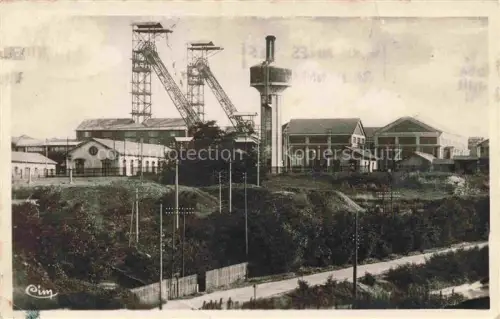 AK / Ansichtskarte Montceau-les-Mines Montceaux-l Etoile Charolles 71 Saone-et-Loire Bergwerk Foerderturm Schacht Industrieanlage Schornstein Wasserturm Fabrik