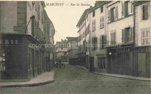AK / Ansichtskarte Marcigny Charolles 71 Saone-et-Loire Rue-St-Nicolas Strassenszene Geschaefte Pflasterstrasse Wohnhaeuser
