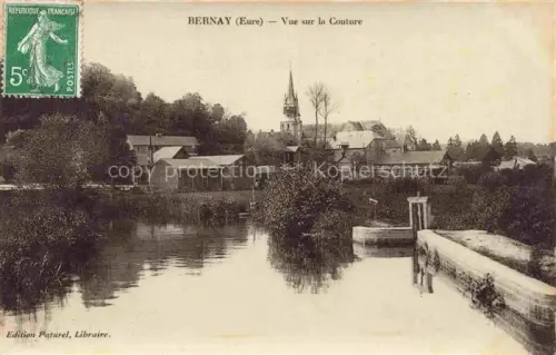 AK / Ansichtskarte BERNAY 27 Eure Vue-sur-la-Couture Fluss Kirche Baeume Wehr Spiegelung