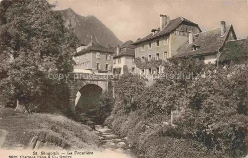 AK / Ansichtskarte Saint-Gingolph  Thonon-les-Bains 74 Haute Savoie Frontière Bach Bruecke Haeuser Berge Fluss Grenze