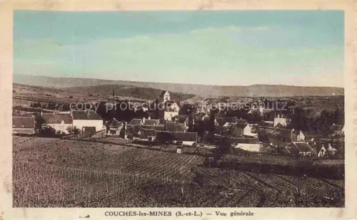 AK / Ansichtskarte Couches-les-Mines AUTUN 71 Saone-et-Loire Weinberge Felder Kirche Daecher Huegel Dorfansicht