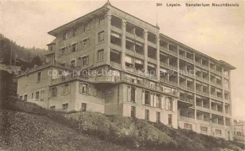 AK / Ansichtskarte Leysin VD Sanatorium-Neuchâtelois Sanatorium Gebaeude Balkone Wald Hang