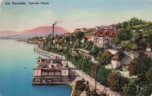 AK / Ansichtskarte Neuenburg  Neuchatel NE Evole See Uferpromenade Villen Schornstein Berge Baeume Seepromenade