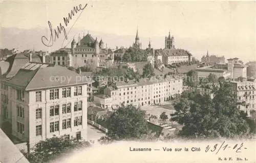 AK / Ansichtskarte LAUSANNE VD Vue-sur-la-Cité Altstadt Kathedrale Kirchtuerme Schloss Daecher Baeume
