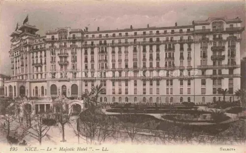 AK / Ansichtskarte NICE   Nizza 06 Alpes-Maritimes Majestic-Hotel Fassade Garten Palmen Balkone Baeume