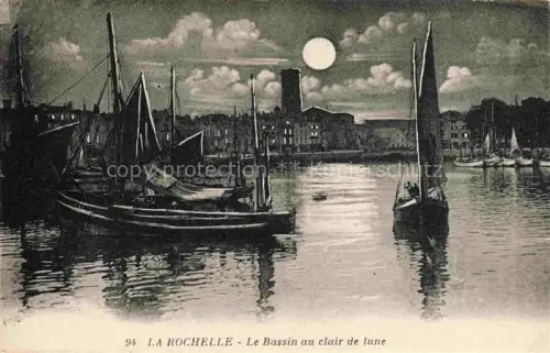 AK / Ansichtskarte LA ROCHELLE 17 Charente-Maritime Bassin-au-clair-de-lune Hafen Mondschein Fischerboote Segelboote Nacht Kirche