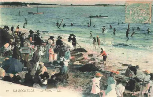 AK / Ansichtskarte LA ROCHELLE 17 Charente-Maritime La-Plage Strand Badende Badegaeste Kaehne Sonnenschirm handkoloriert